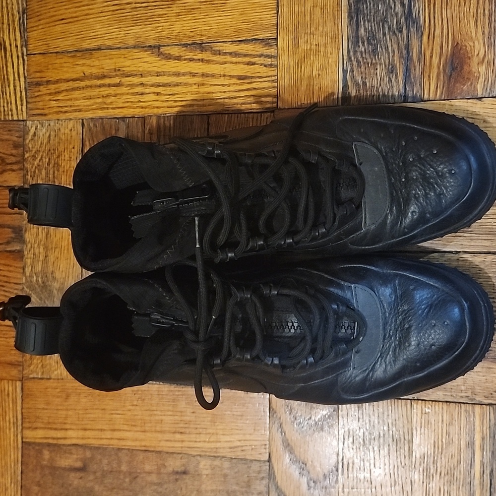 Men's Nike Air Force 1s With Goretex SIZE 11.5